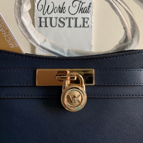 ❌SOLD❌ Michael Kors Hamilton Crossbody Bag - Picture 3 of 8